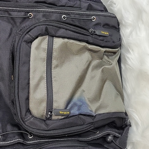 TARGUS Black and Gray Backpack - Picture 2 of 7